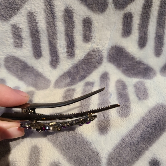 *2 for 20* Flower 🌸 hair clip - Picture 3 of 3